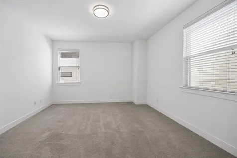 4621 Maxie Street Houston TX 77007