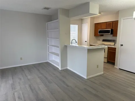 2120 El Paseo Street 3308 Houston TX 77054
