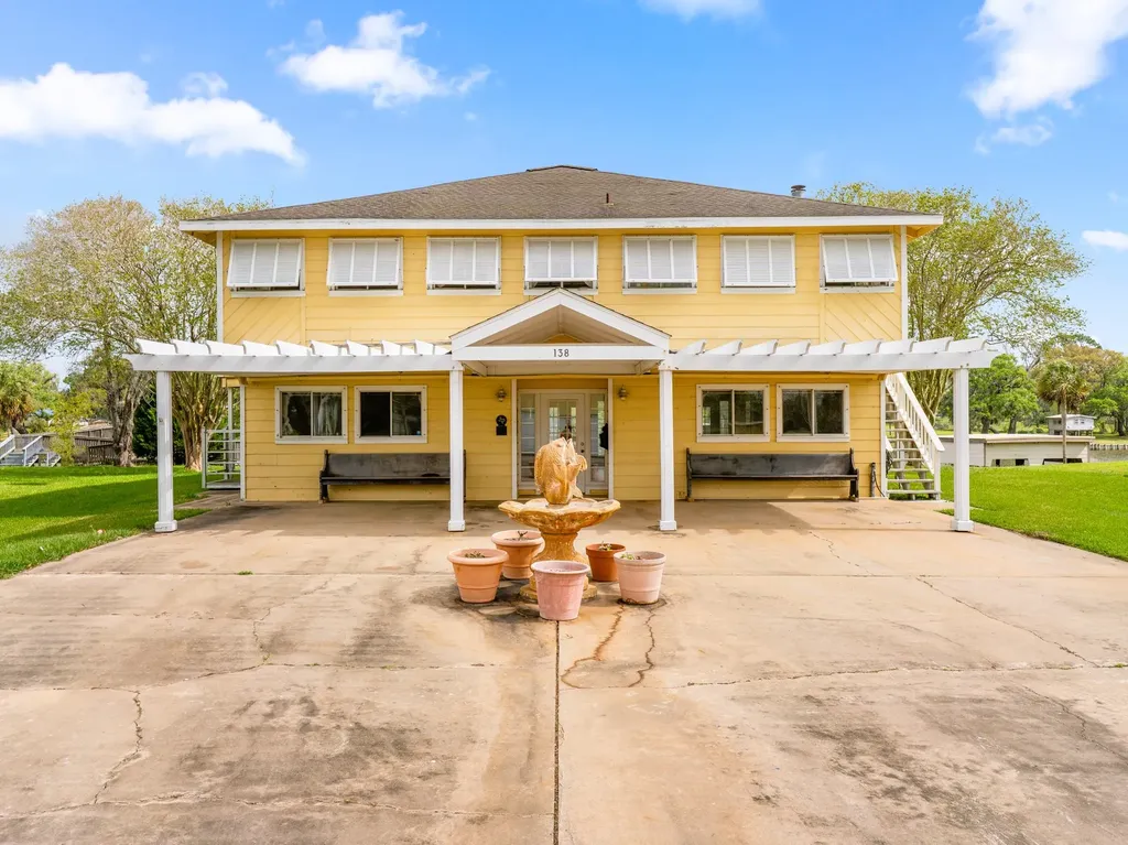 138 Vivian Street Brazoria TX 77422