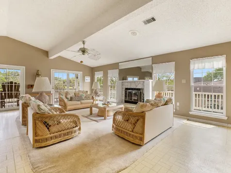 138 Vivian Street Brazoria TX 77422