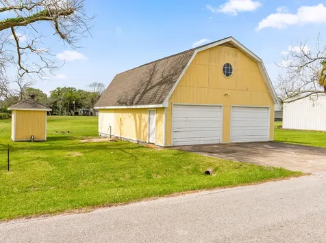 138 Vivian Street Brazoria TX 77422