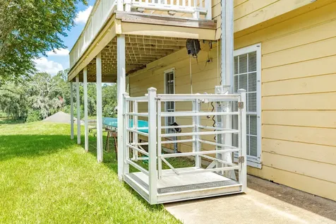 138 Vivian Street Brazoria TX 77422