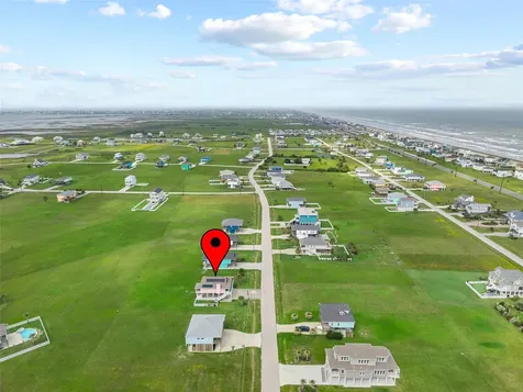 18806 Warrior Road Galveston TX 77554
