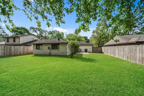 2727 Longleaf Pines Drive Kingwood TX 77339
