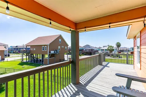 963 Palmridge Drive Crystal Beach TX 77650