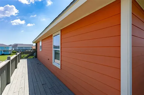 963 Palmridge Drive Crystal Beach TX 77650