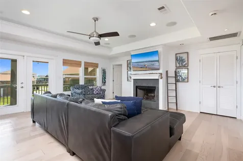 963 Palmridge Drive Crystal Beach TX 77650
