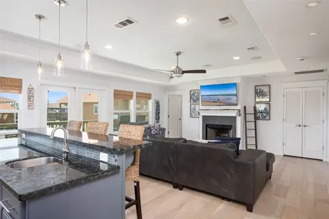 963 Palmridge Drive Crystal Beach TX 77650