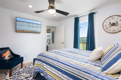 963 Palmridge Drive Crystal Beach TX 77650