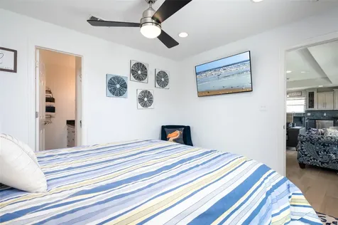 963 Palmridge Drive Crystal Beach TX 77650