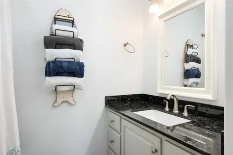 963 Palmridge Drive Crystal Beach TX 77650