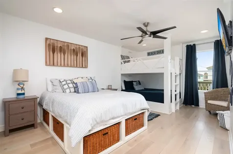 963 Palmridge Drive Crystal Beach TX 77650