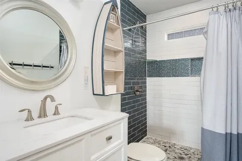 963 Palmridge Drive Crystal Beach TX 77650