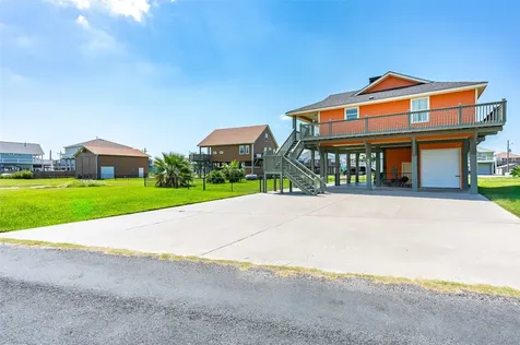 963 Palmridge Drive Crystal Beach TX 77650