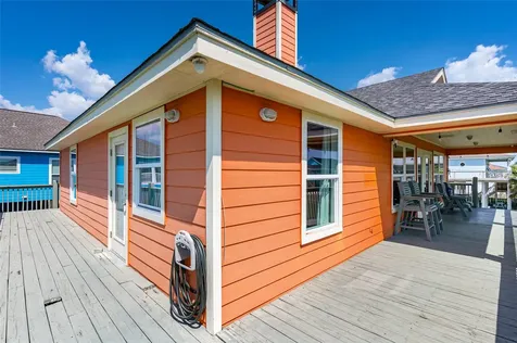 963 Palmridge Drive Crystal Beach TX 77650
