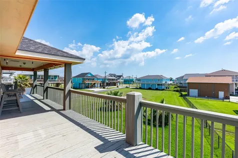 963 Palmridge Drive Crystal Beach TX 77650