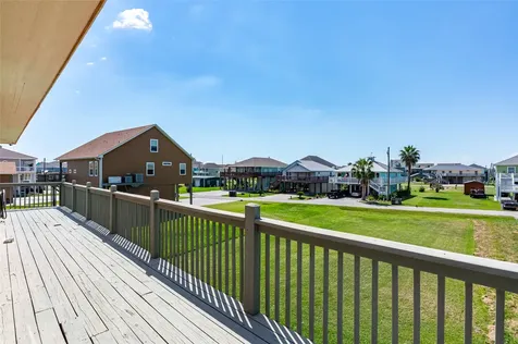 963 Palmridge Drive Crystal Beach TX 77650