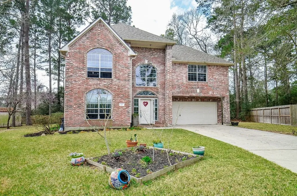 22 Woodbury Court Magnolia TX 77355