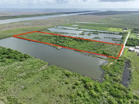 950 Miller Drive Crystal Beach TX 77617