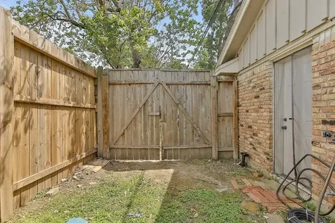 1719 Longhorn Drive Houston TX 77080