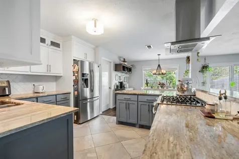 5230 Saxon Drive Houston TX 77092