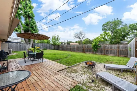 5230 Saxon Drive Houston TX 77092