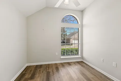 827 Apple Blossom Drive Pearland TX 77584