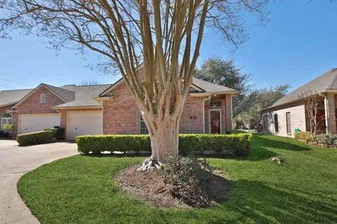 827 Apple Blossom Drive Pearland TX 77584