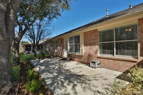 827 Apple Blossom Drive Pearland TX 77584