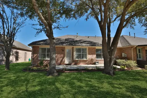827 Apple Blossom Drive Pearland TX 77584