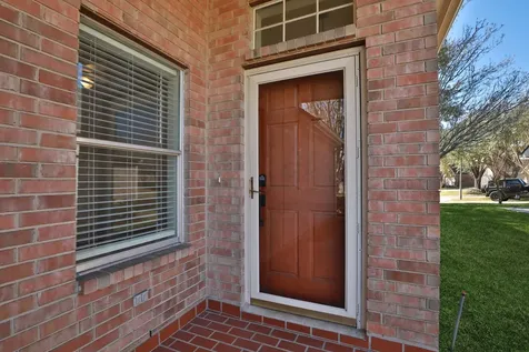 827 Apple Blossom Drive Pearland TX 77584