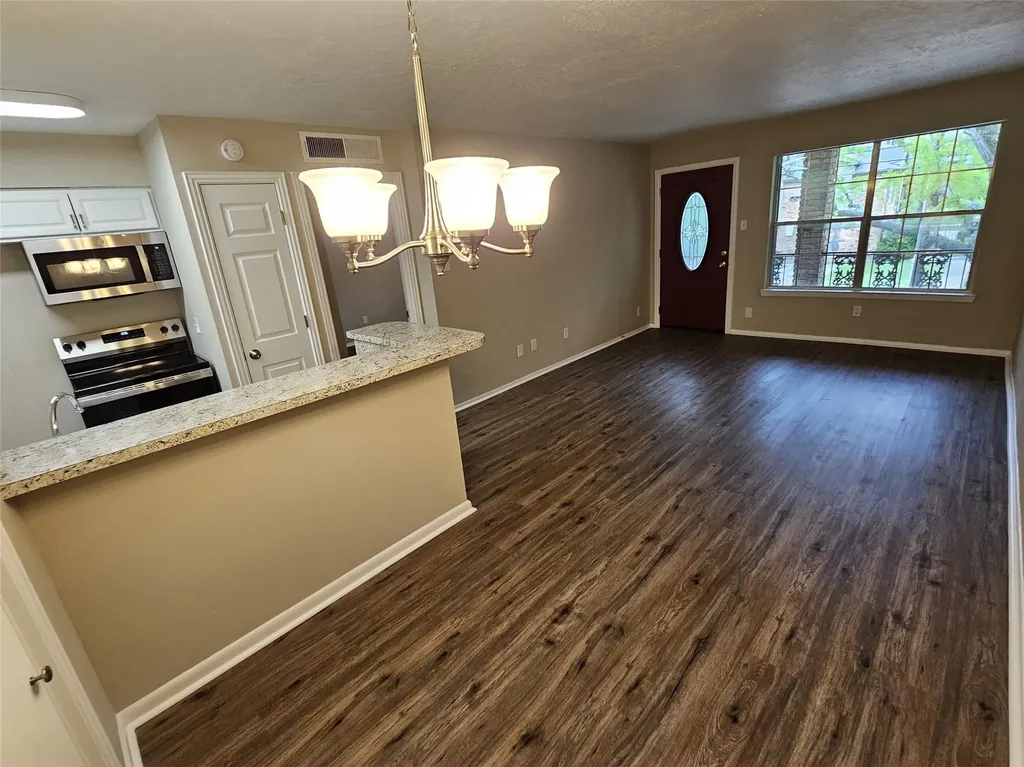 3224 Timmons Lane 128 Houston TX 77027
