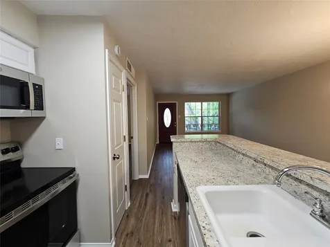3224 Timmons Lane 128 Houston TX 77027