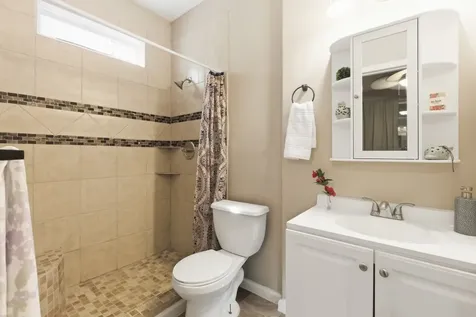 313 Grand Avenue Bacliff TX 77518