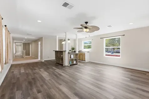 313 Grand Avenue Bacliff TX 77518