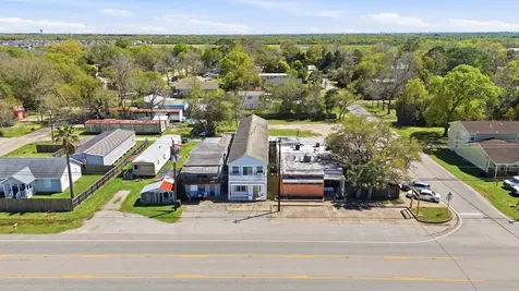 313 Grand Avenue Bacliff TX 77518