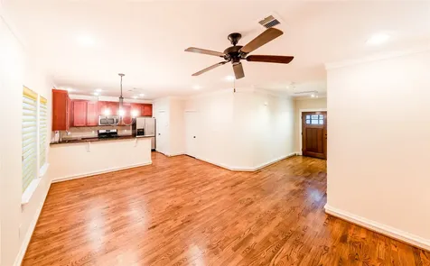 5924 Petty Street B Houston TX 77007