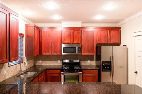 5924 Petty Street B Houston TX 77007