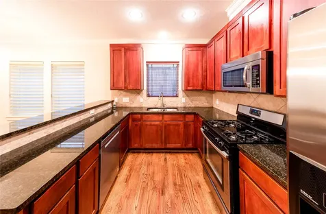 5924 Petty Street B Houston TX 77007