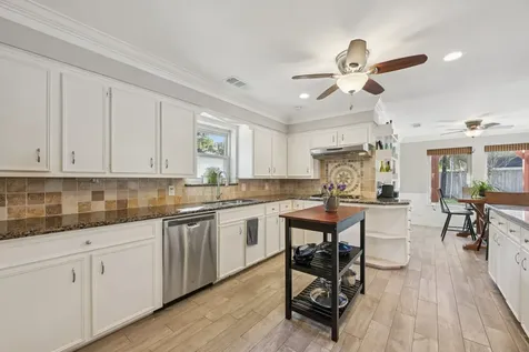 12527 Honeywood Trail Houston TX 77077