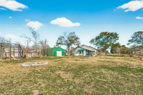 38241 N Bonnie Lake Drive Hempstead TX 77445