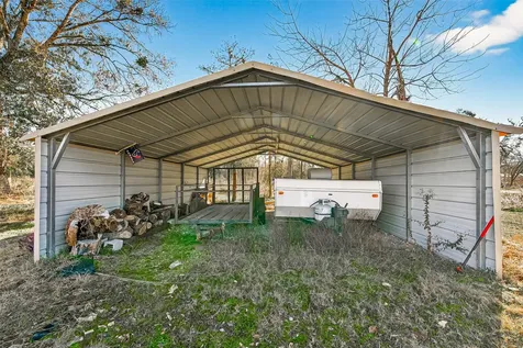38241 N Bonnie Lake Drive Hempstead TX 77445