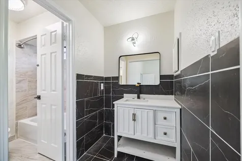 2503 Hodges Bend Circle Sugar Land TX 77479