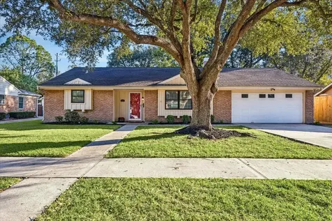 5827 Burlinghall Drive Houston TX 77035