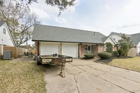 2705 Huckleberry Lane Pasadena TX 77502