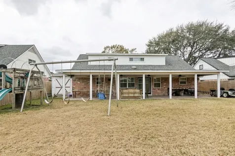 2705 Huckleberry Lane Pasadena TX 77502