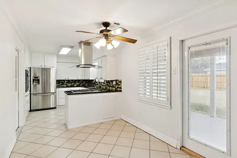 2705 Huckleberry Lane Pasadena TX 77502