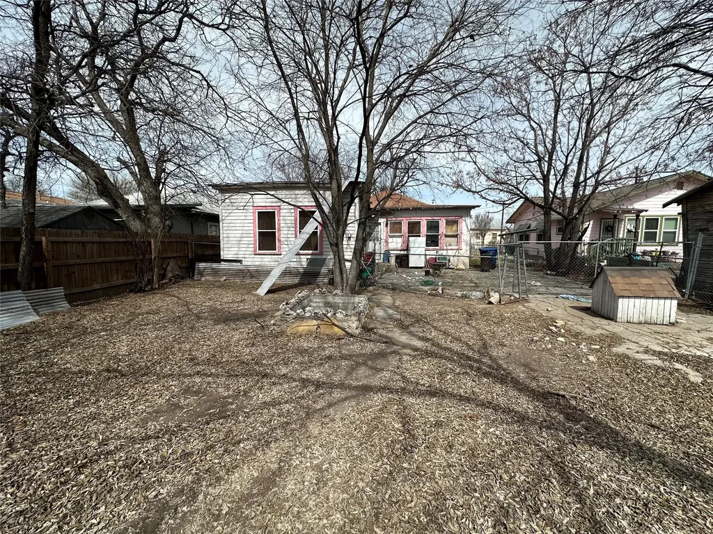 136 E High Avenue San Antonio TX 78210