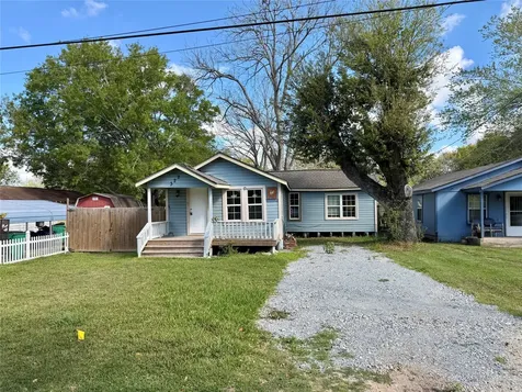322 Hays Road Oyster Creek TX 77541