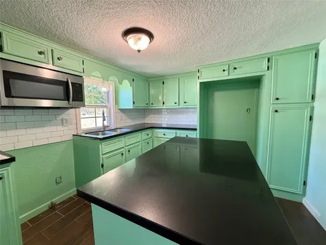 322 Hays Road Oyster Creek TX 77541